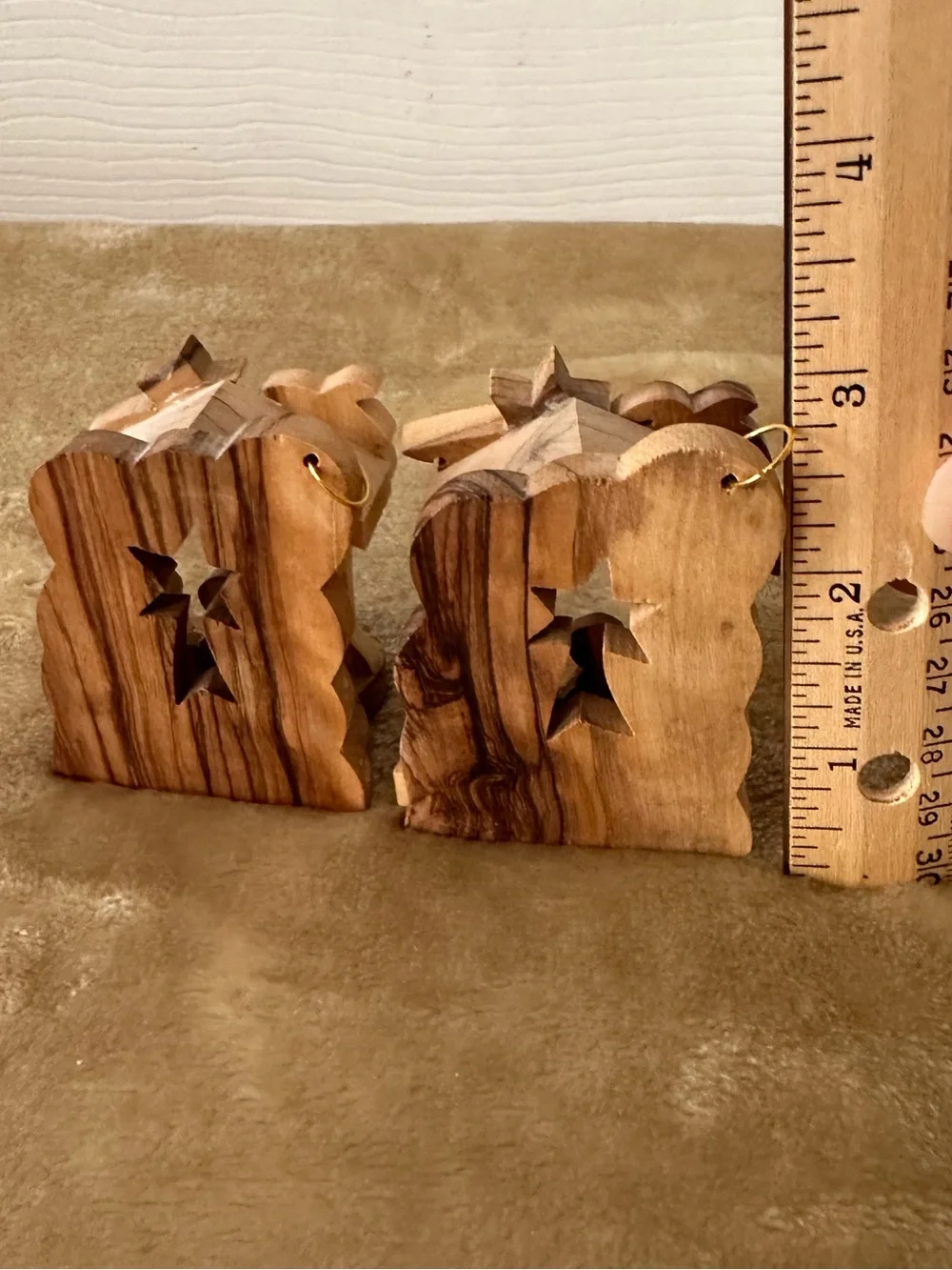 Hand-carved Bethlehem Star olive wood nativity ornaments Set Of Two In GUC
